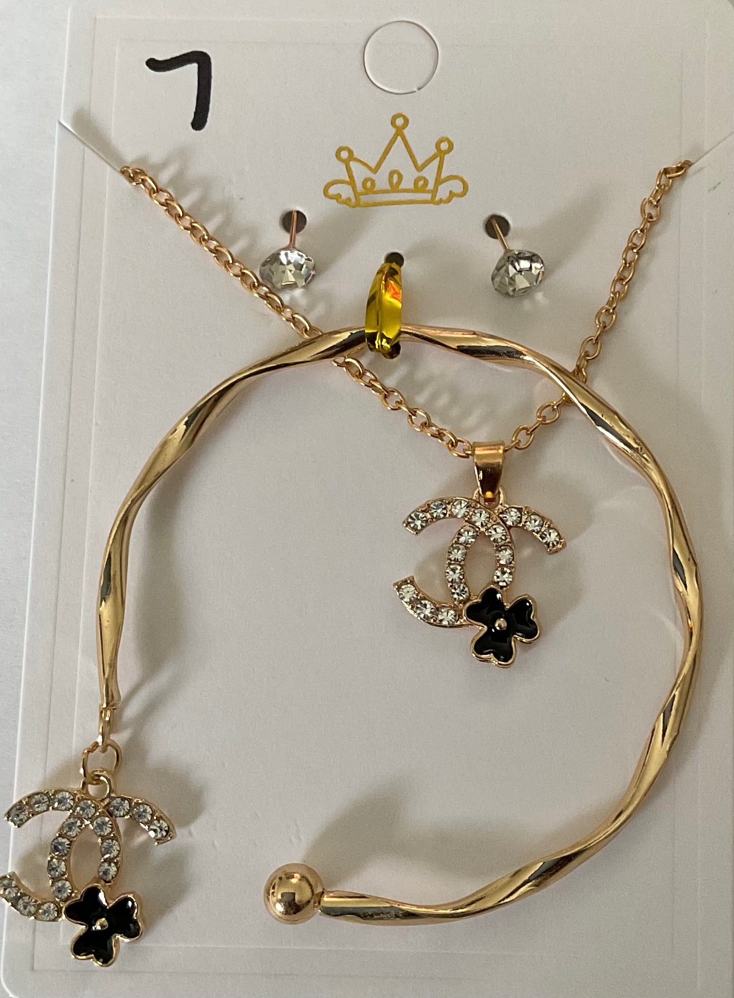 Fashion Necklace Set